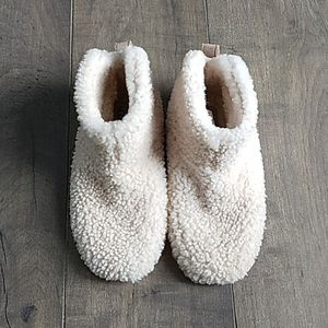 UGG SLIPPER SHEARLING BOOTS WOMANS 8